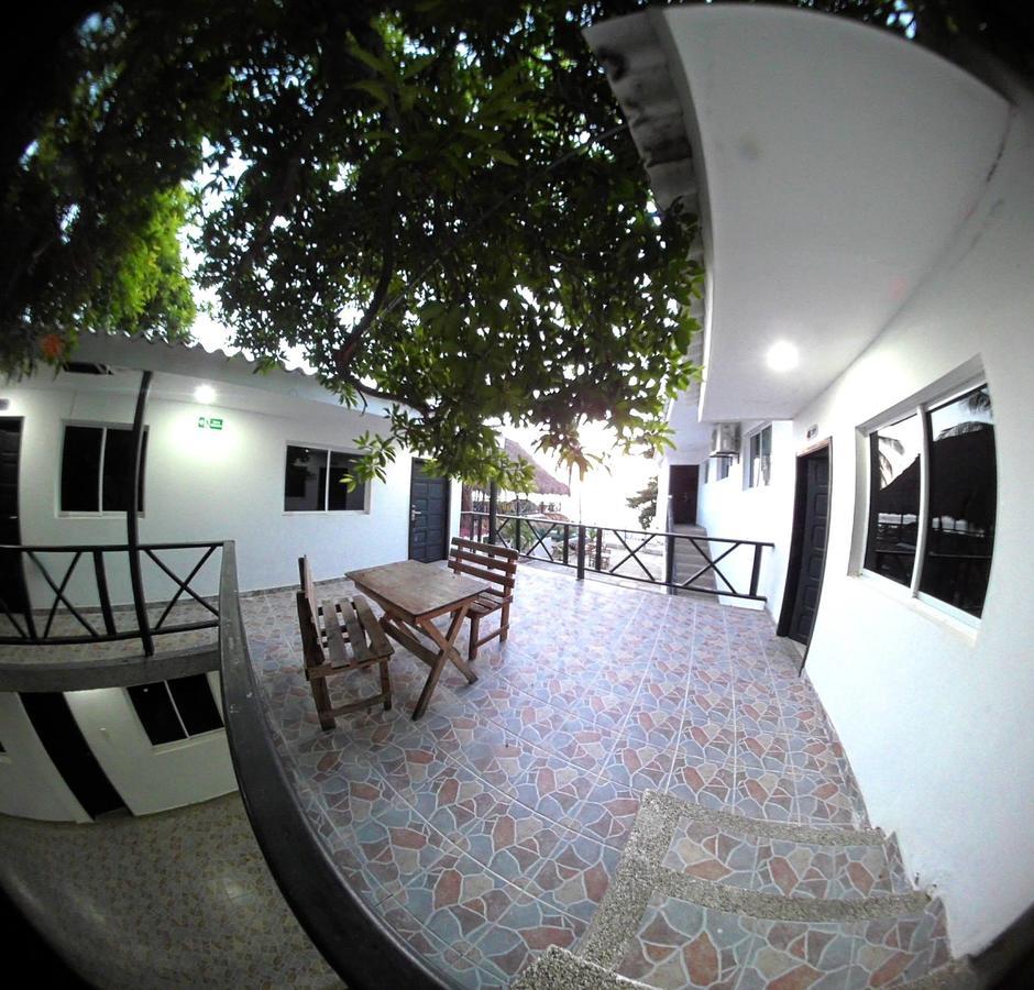 Hotel El Emigrante ปูแอร์โตโคลอมเบีย ภายนอก รูปภาพ
