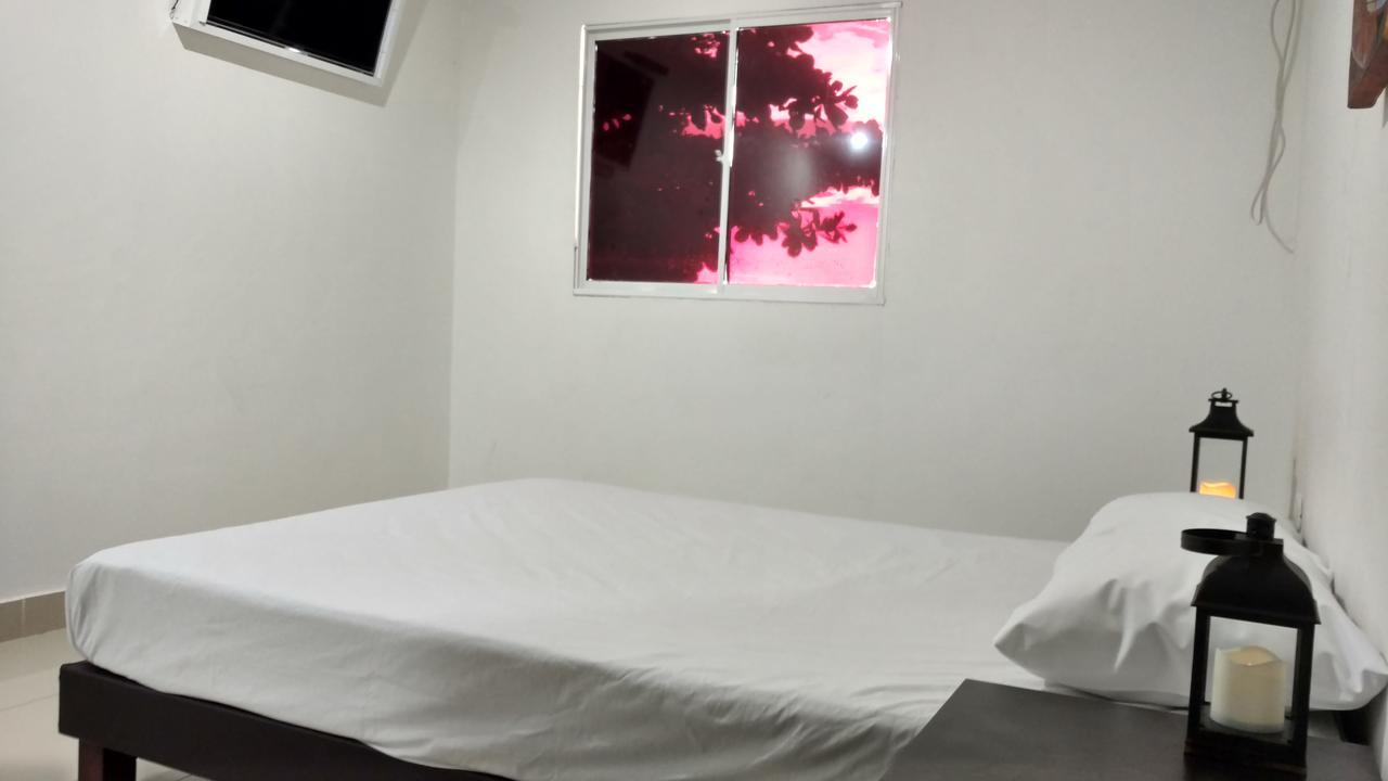 Hotel El Emigrante ปูแอร์โตโคลอมเบีย ภายนอก รูปภาพ